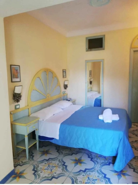 Settembre a Forio Offerte: prenotazioni Park Hotel La Villa 4 stelle vicino al mare.